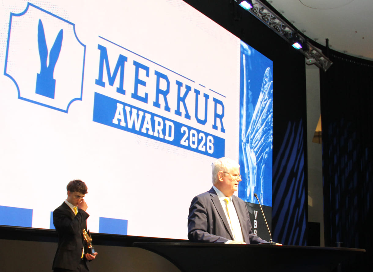 Ehrenmerkur für Martin Göbel - überreicht von Helmut Schramm