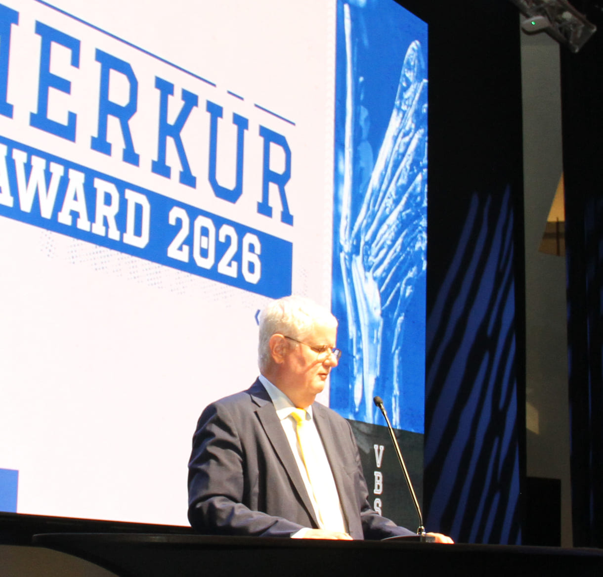 Ehrenmerkur für Martin Göbel - überreicht von Helmut Schramm