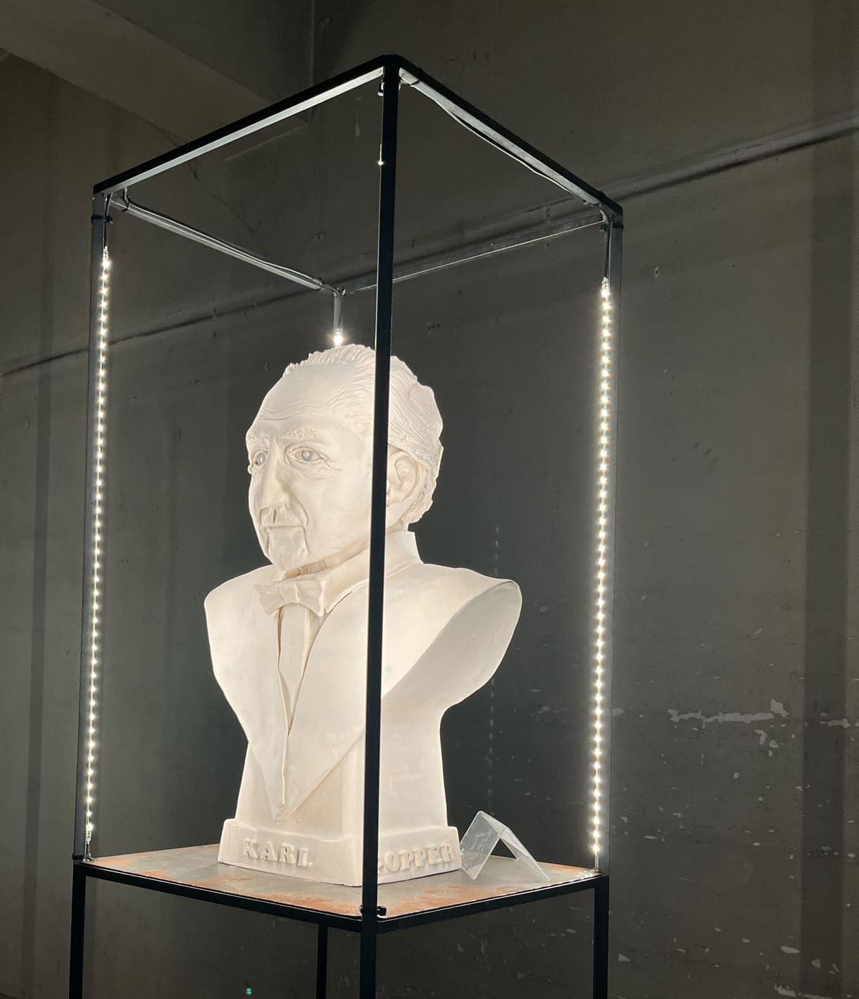 Bilder und Objekte der Ausstellung im 