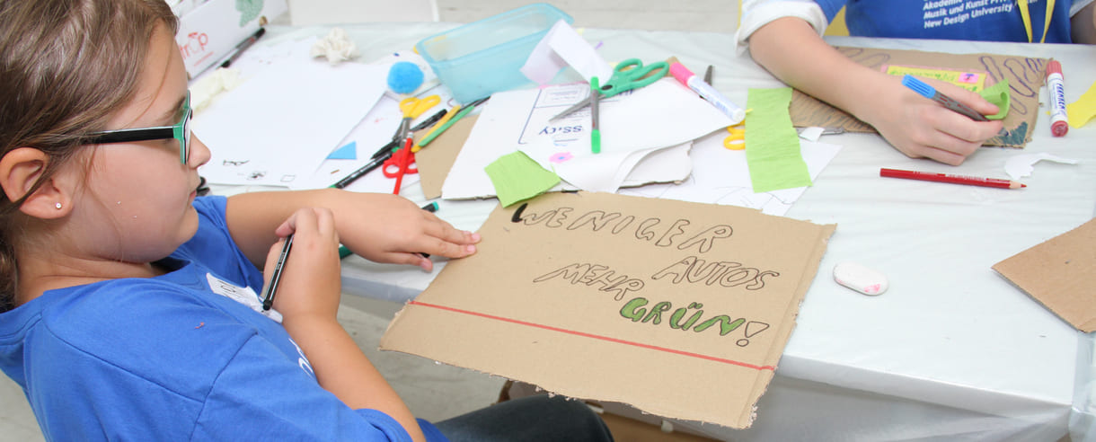 Malen weiterer Plakate