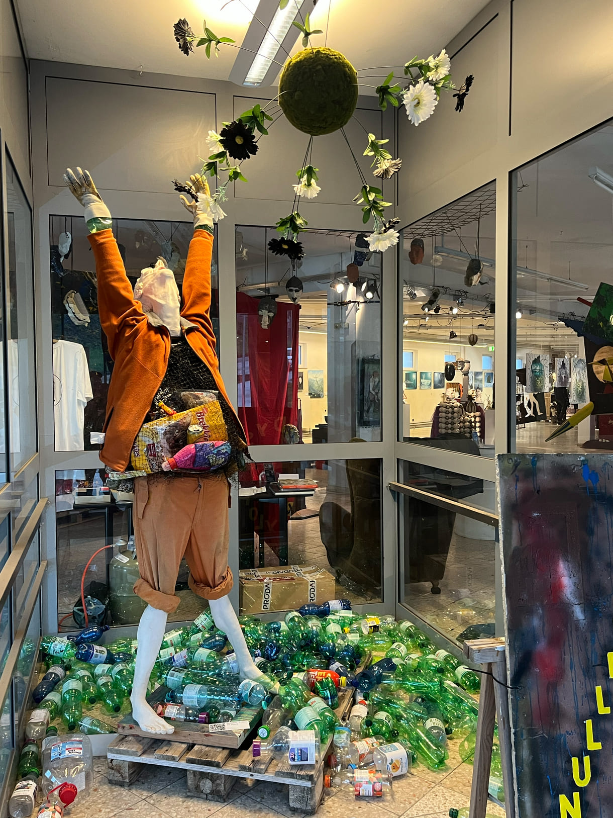 Bilder und Objekte der Ausstellung im 