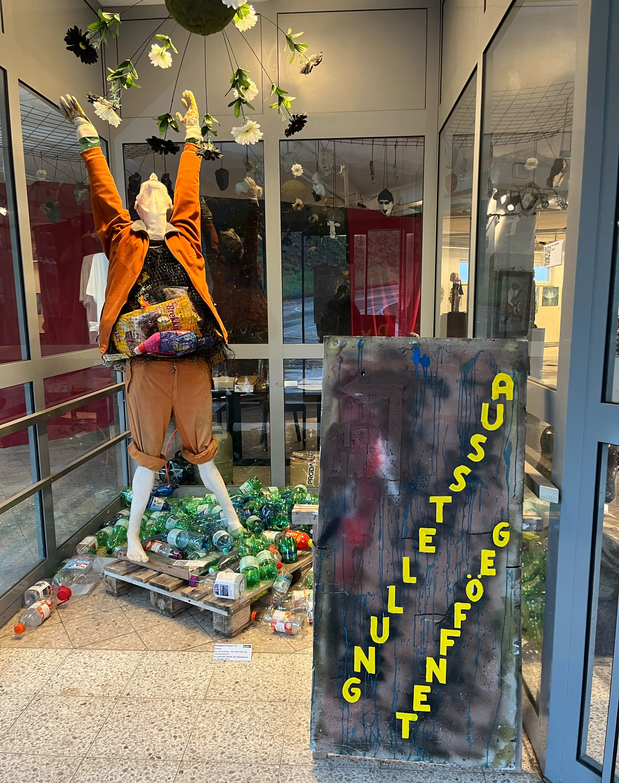 Bilder und Objekte der Ausstellung im 