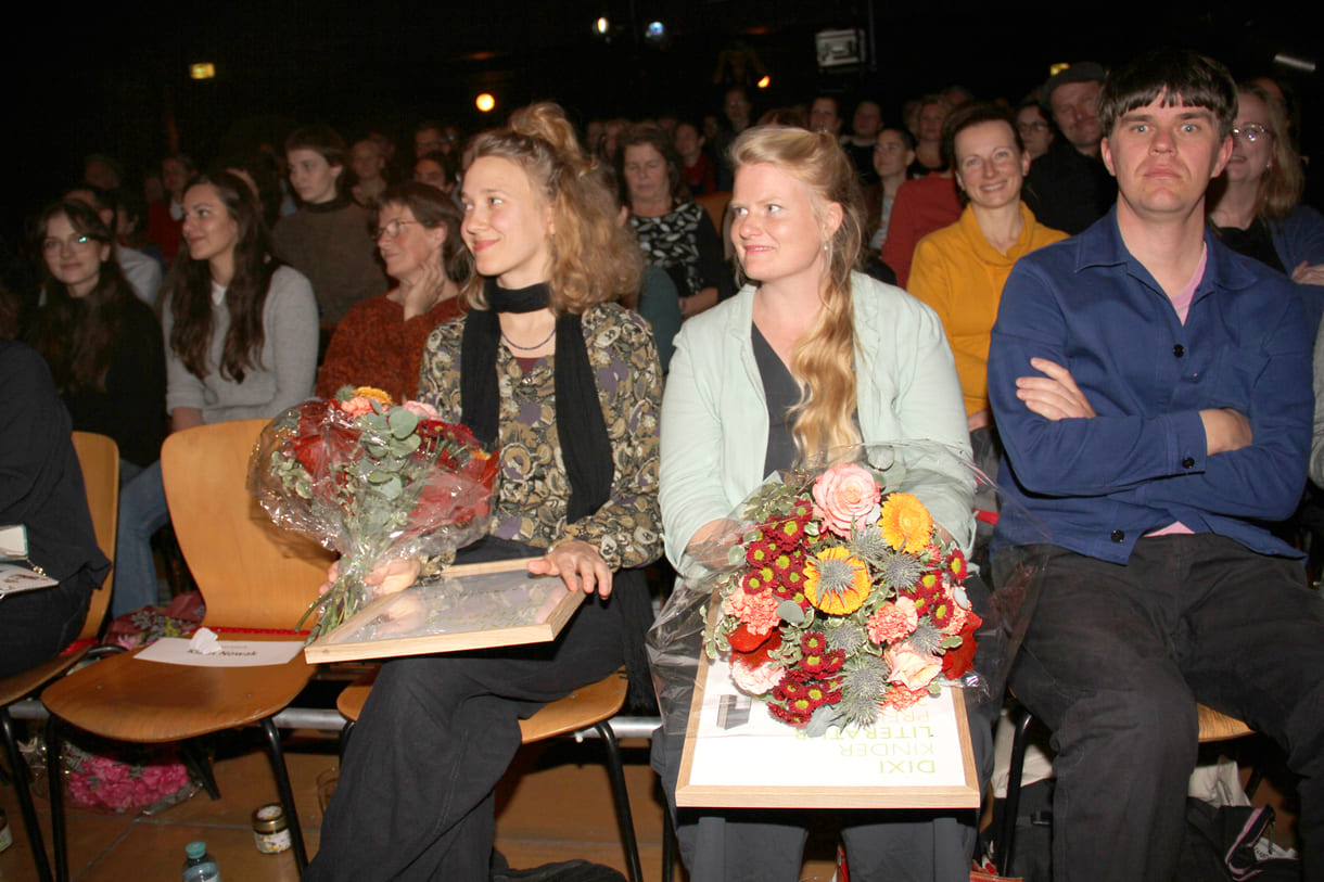 Preisträgerinnen Laura Franziska Urdl und Juliana Guger