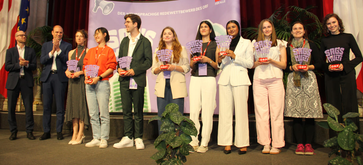 Die Ältesten (Kategorie 3 - 11. bis 13. Schulstufe) mit ihren Trophäen