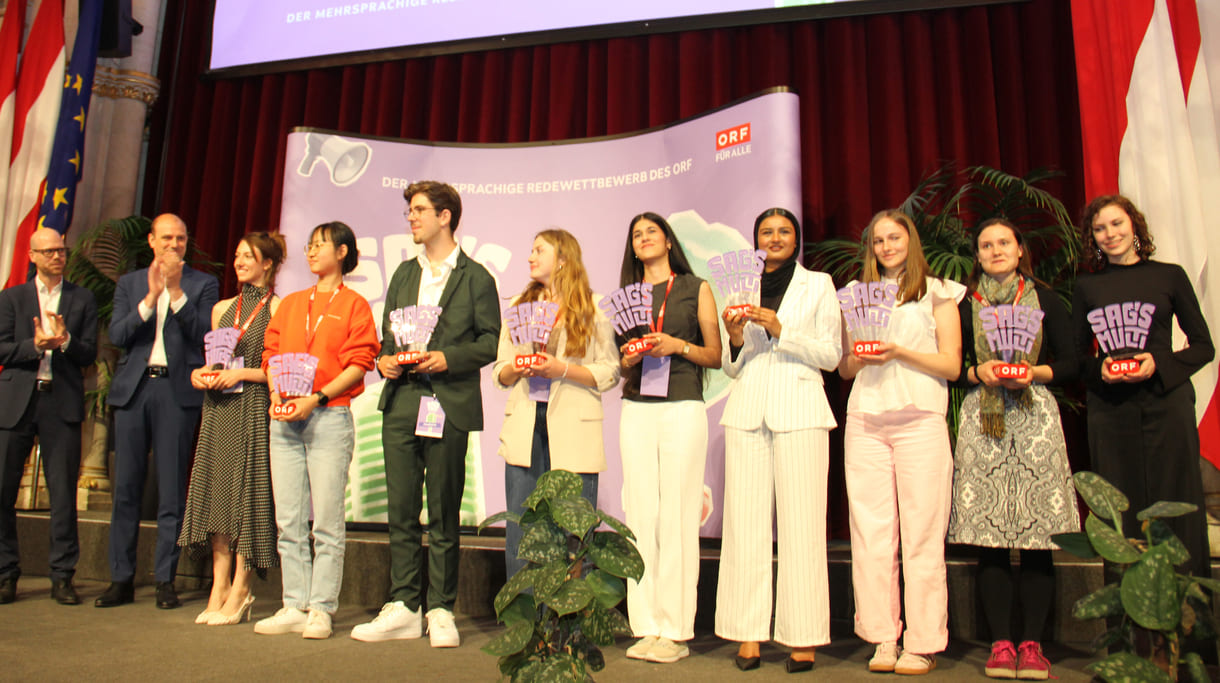 Die Ältesten (Kategorie 3 - 11. bis 13. Schulstufe) mit ihren Trophäen
