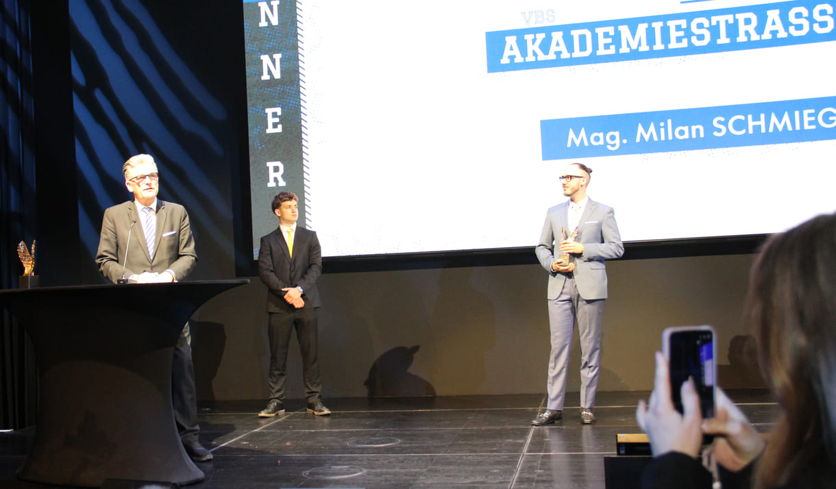 Voting-Gewinner Milan Schmieger mit seinem Laudator, Martin Heimhilcher