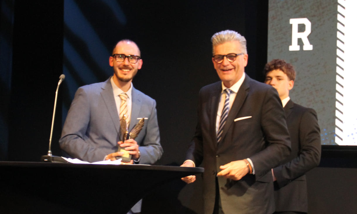 Voting-Gewinner Milan Schmieger mit seinem Laudator, Martin Heimhilcher