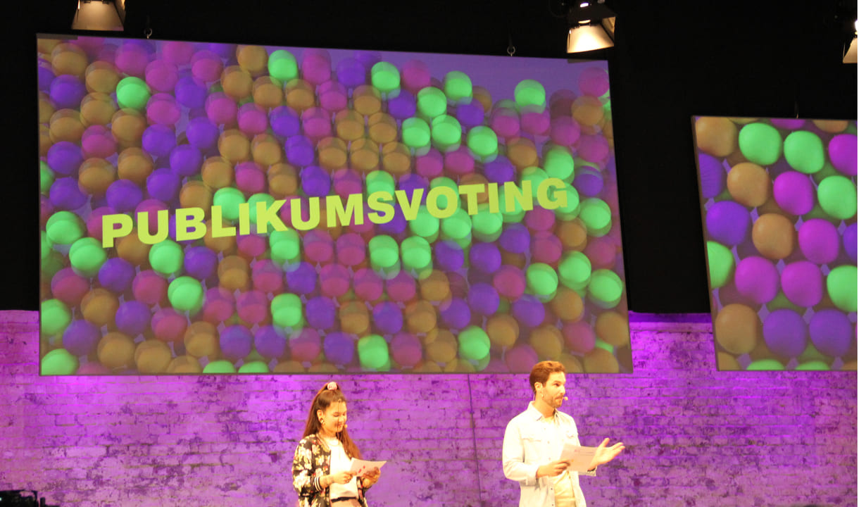 Das Publikums timmte mit bunten Tischtennisbällen ab - vor jedem Stand stand eine Röhre dafür, verkündet wurde dieser Preis von aws-Geschäftsführer Gerfried Brunner