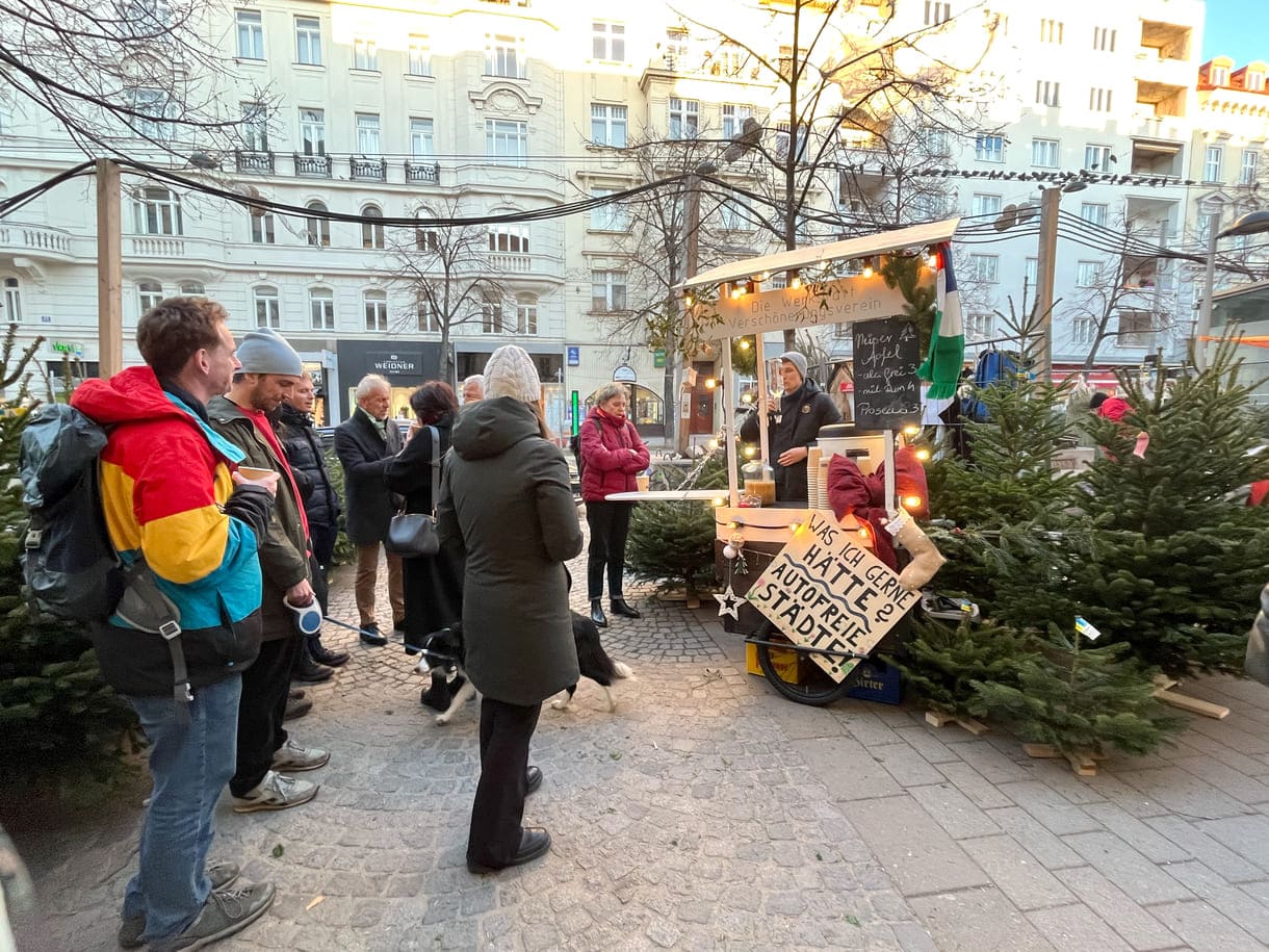 Punsch-Stand beim Christbaumstand