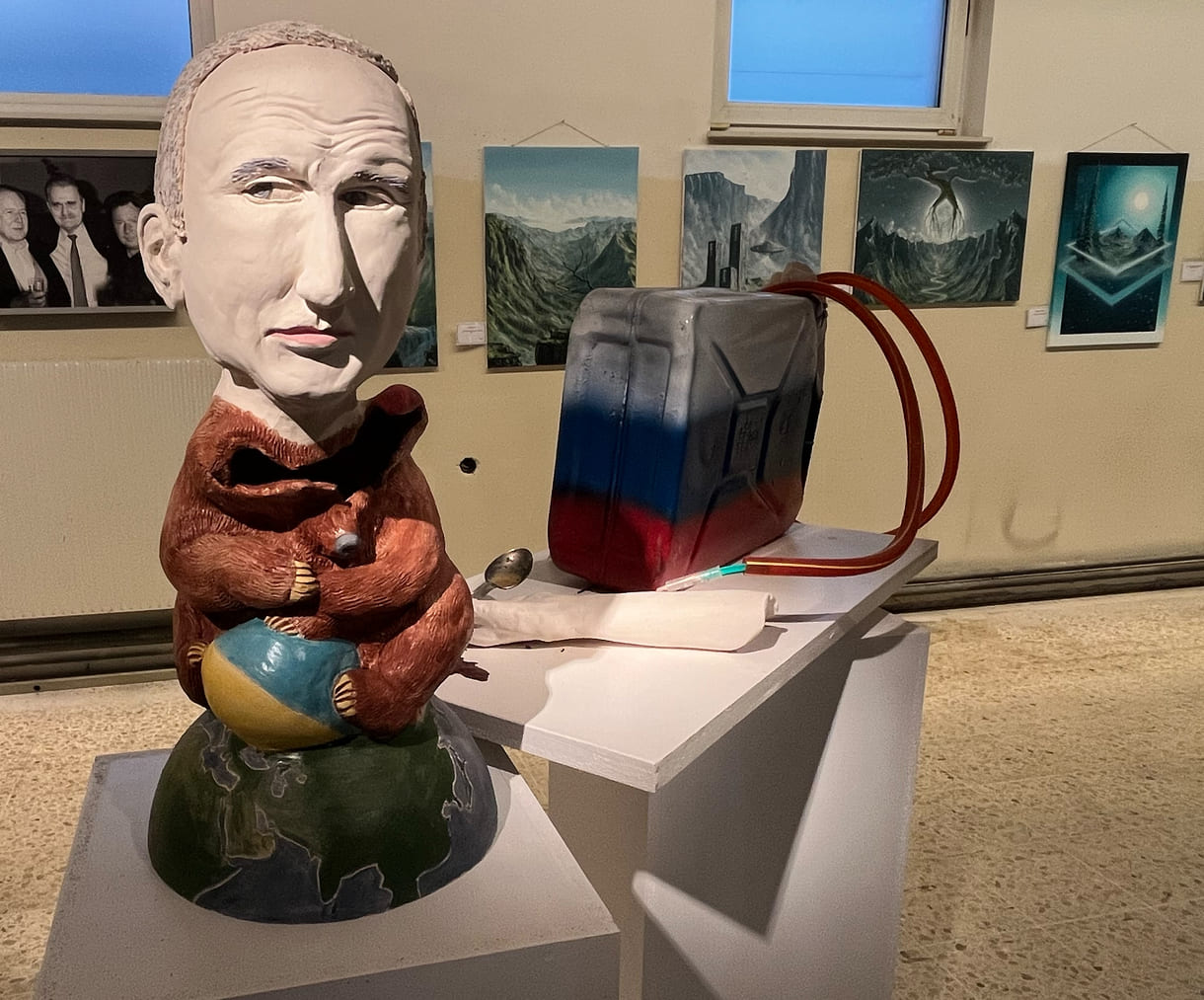 Bilder und Objekte der Ausstellung im 