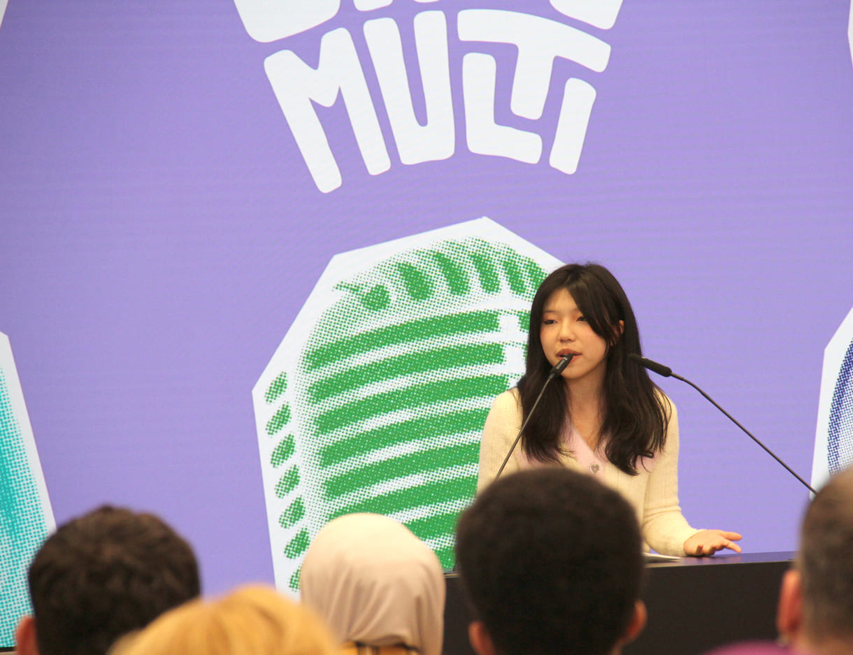 Qianxan Han (AHS Maria Regina) ließ Chinesisch (Mandarin) und Deutsch hören