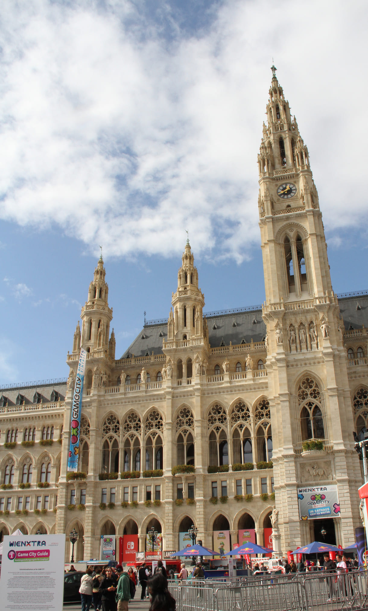 Rathaus gleich zweier Städte - von Wien und von der Game City ;)