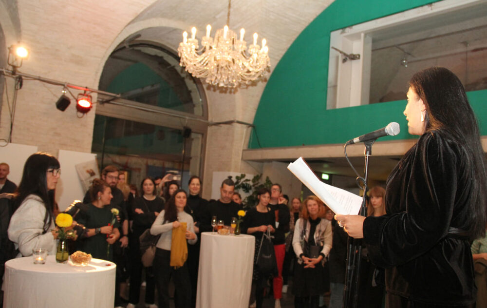 Simonida Selimović eröffnete das 3. EBistarde-Festival inhaltsstark