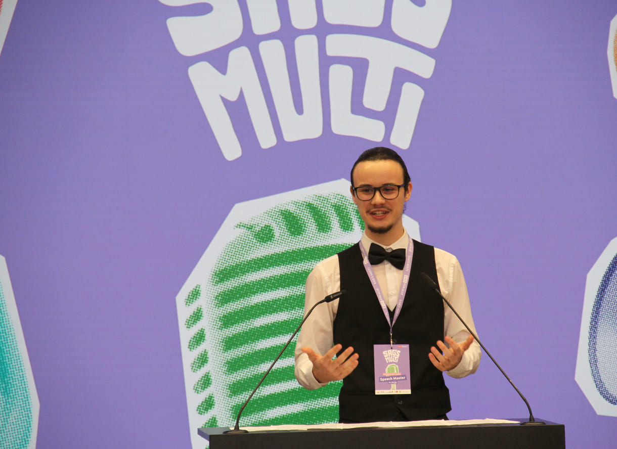 Renátus Kollar (Lycée français de Vienne) verband Slowakisch mit Deutsch