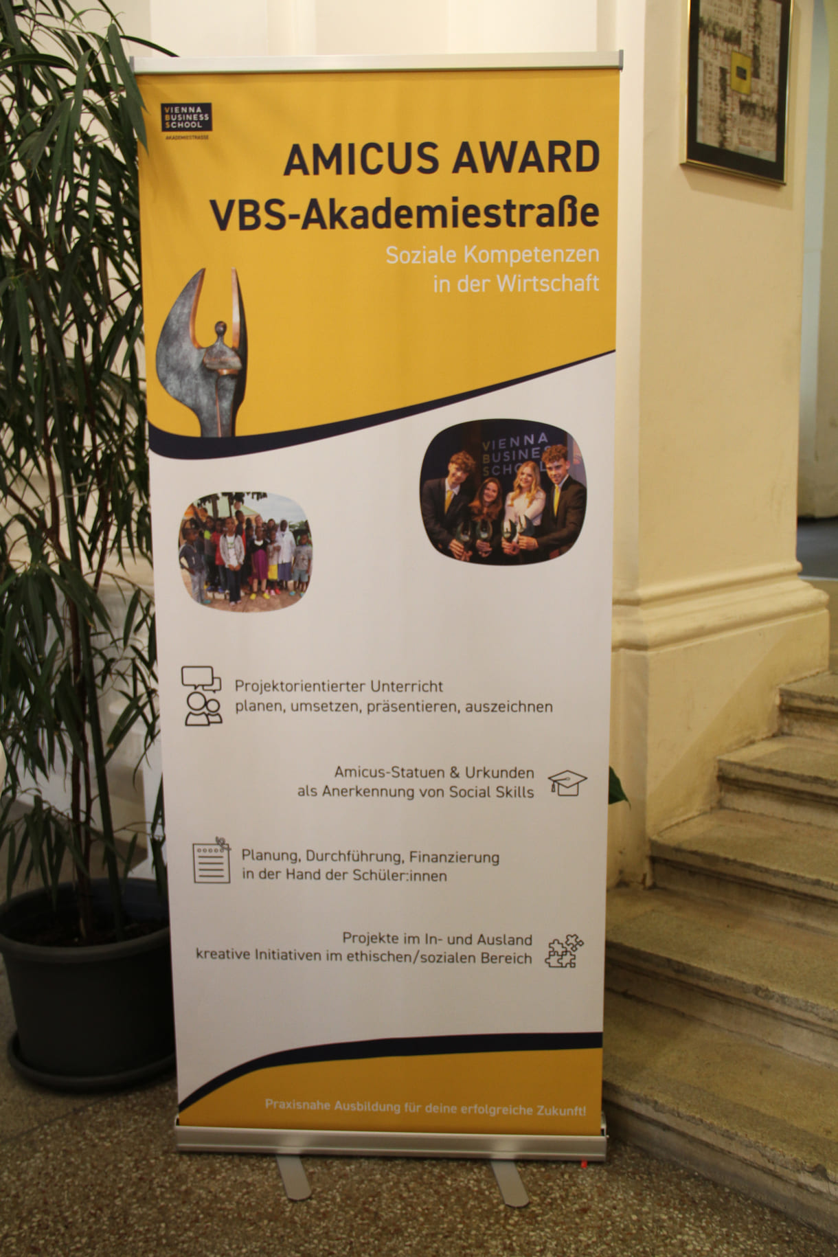 Roll-Up zum Amicus Award