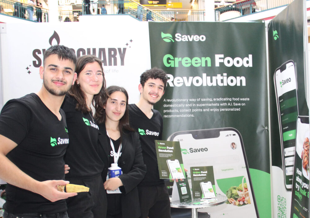 Jack, Clara, Anastasia und Charalampos von Saveo wollen Lebensmittelverschwendung den Kampf ansagen