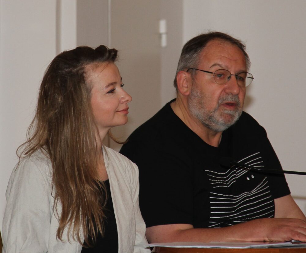 Angelika Strahser und Wolf Bachofner lasen die presigekrönten Texte
