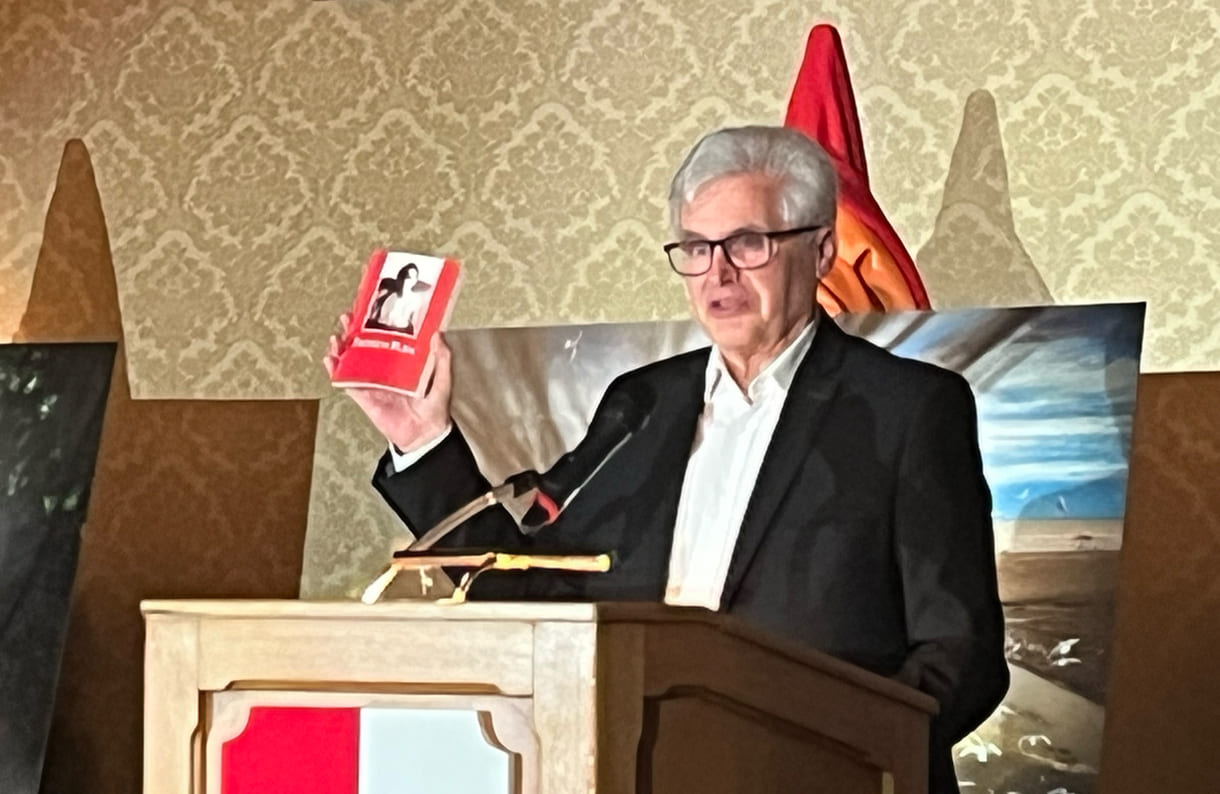 Josef Penzendorfer, Lehrer an der Mittelschule Seitenstetten Biberbach leitet verschiedene Sadako-Projekte udn berichtete darüber, unter anderem auch, dass Masahiro Sasaki, der überlebende Bruder, bei seinem Österreich-Aufenthalt die Schule besucht hatte