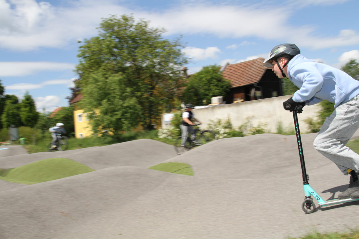 Scooter und Radler