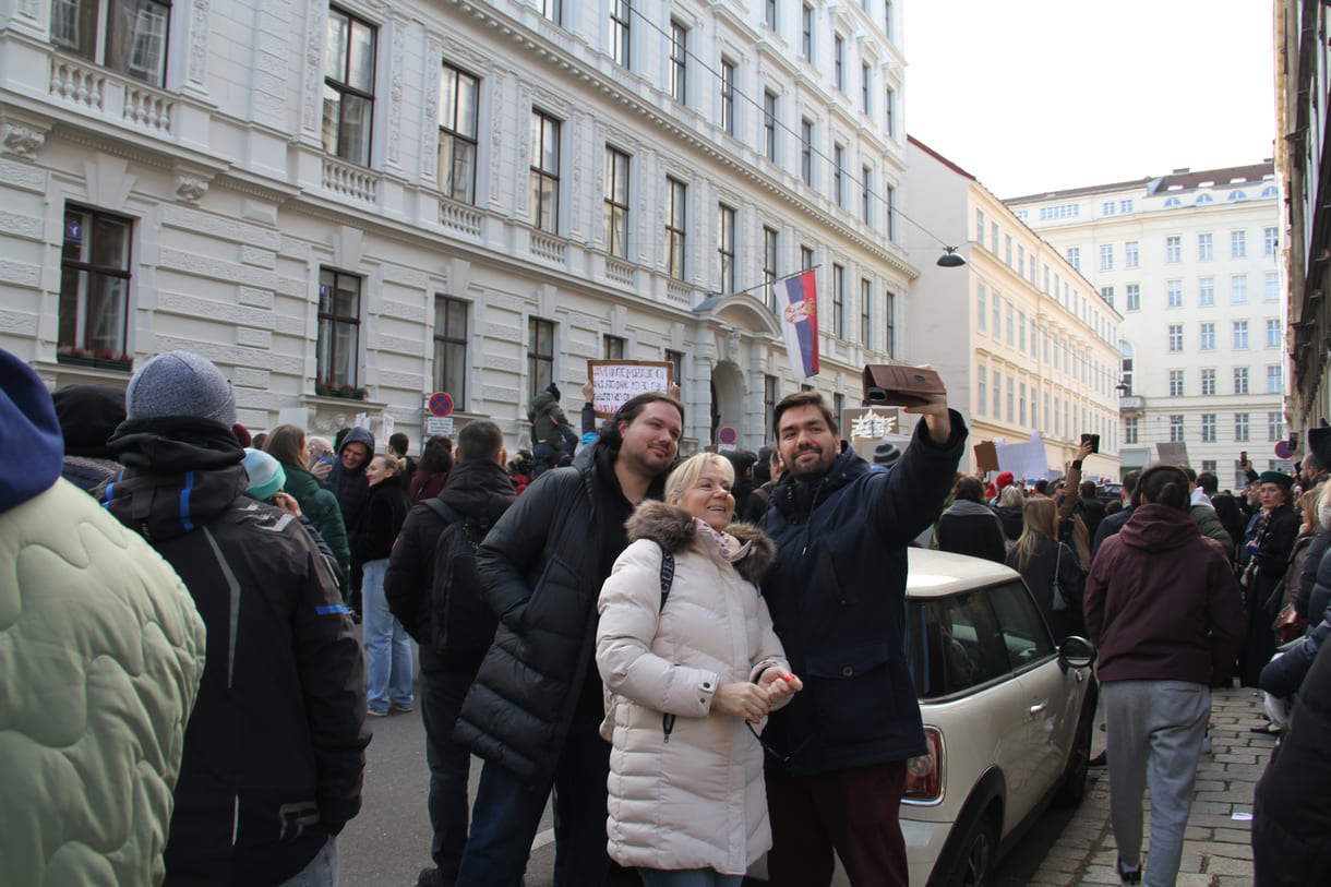 So manche machten Selfies beim Protest