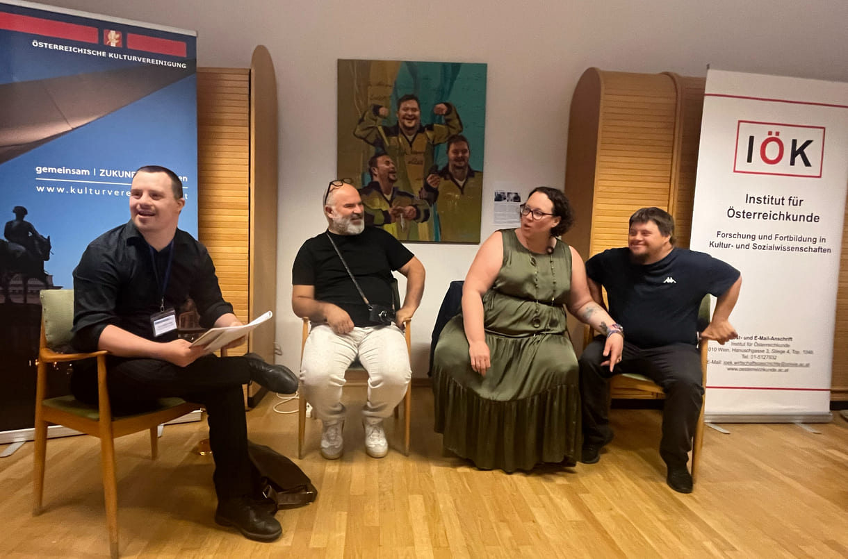 Simon Couvreuer, Lukas Waneck und Nicole Steinacher sowie Krassimir Kolev
