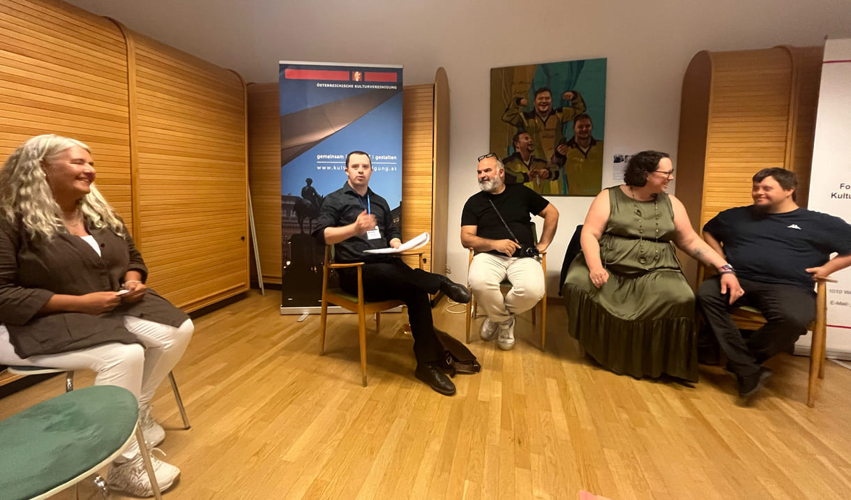 Simon Couvreuer, Lukas Wanecek und Nicole Steinacher sowie Krassimir Kolev und Karin Kohn
