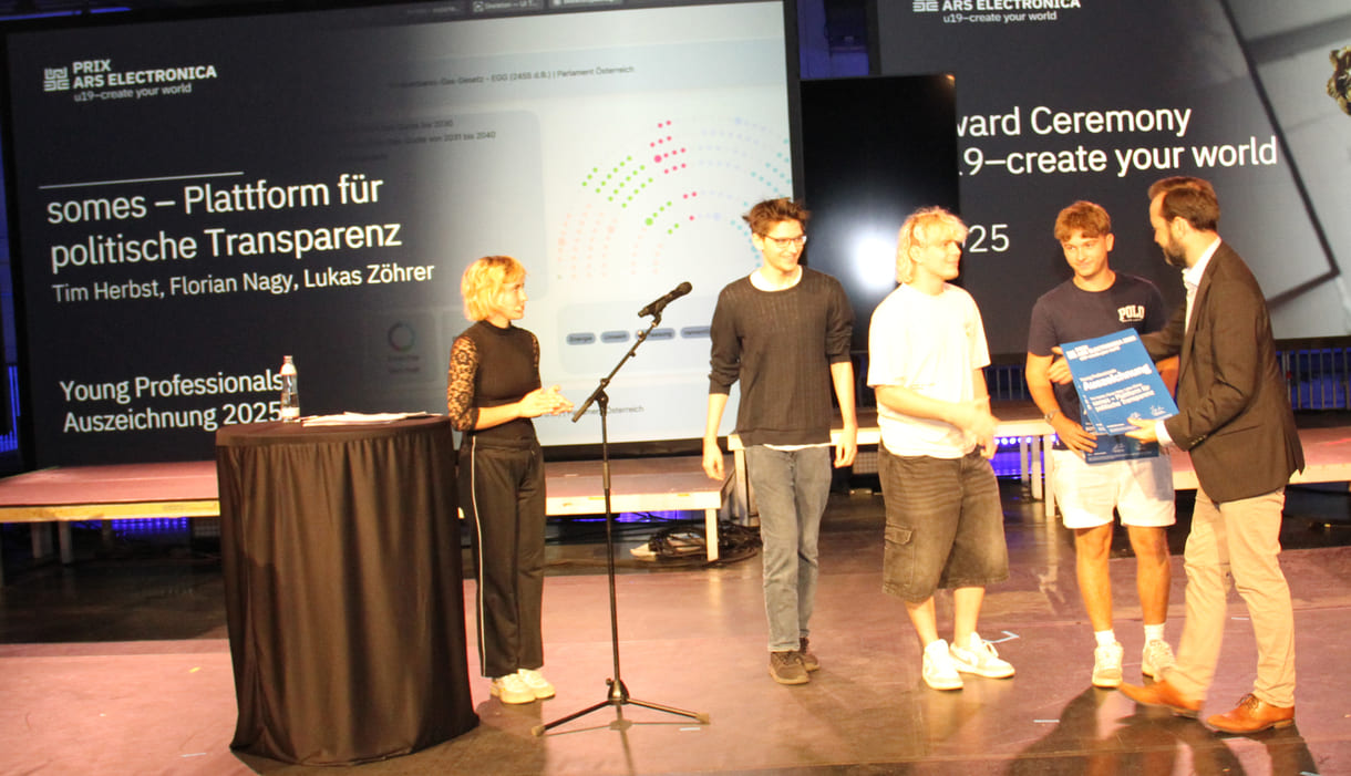 Eine von zwei Auszeichnungen bei den Ältesten der Kategorie U19 - Create Your World