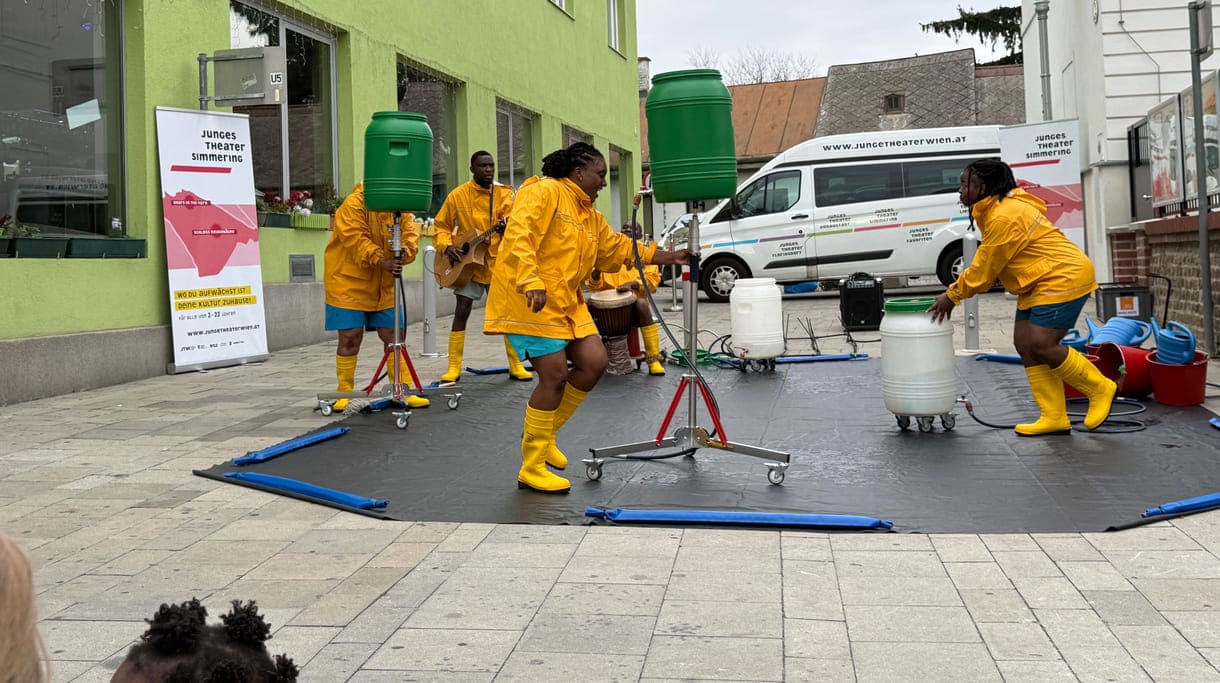 Schauspiel rund um Wasser