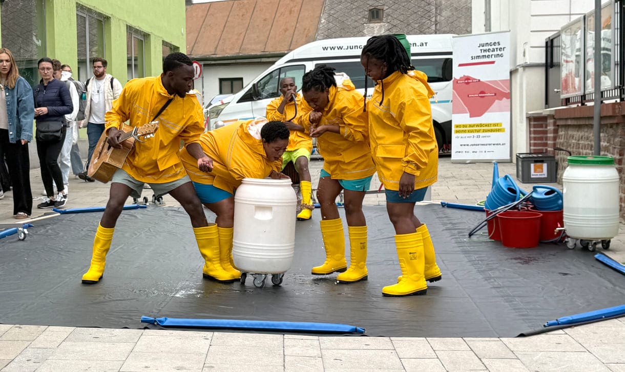 Schauspiel rund um Wasser