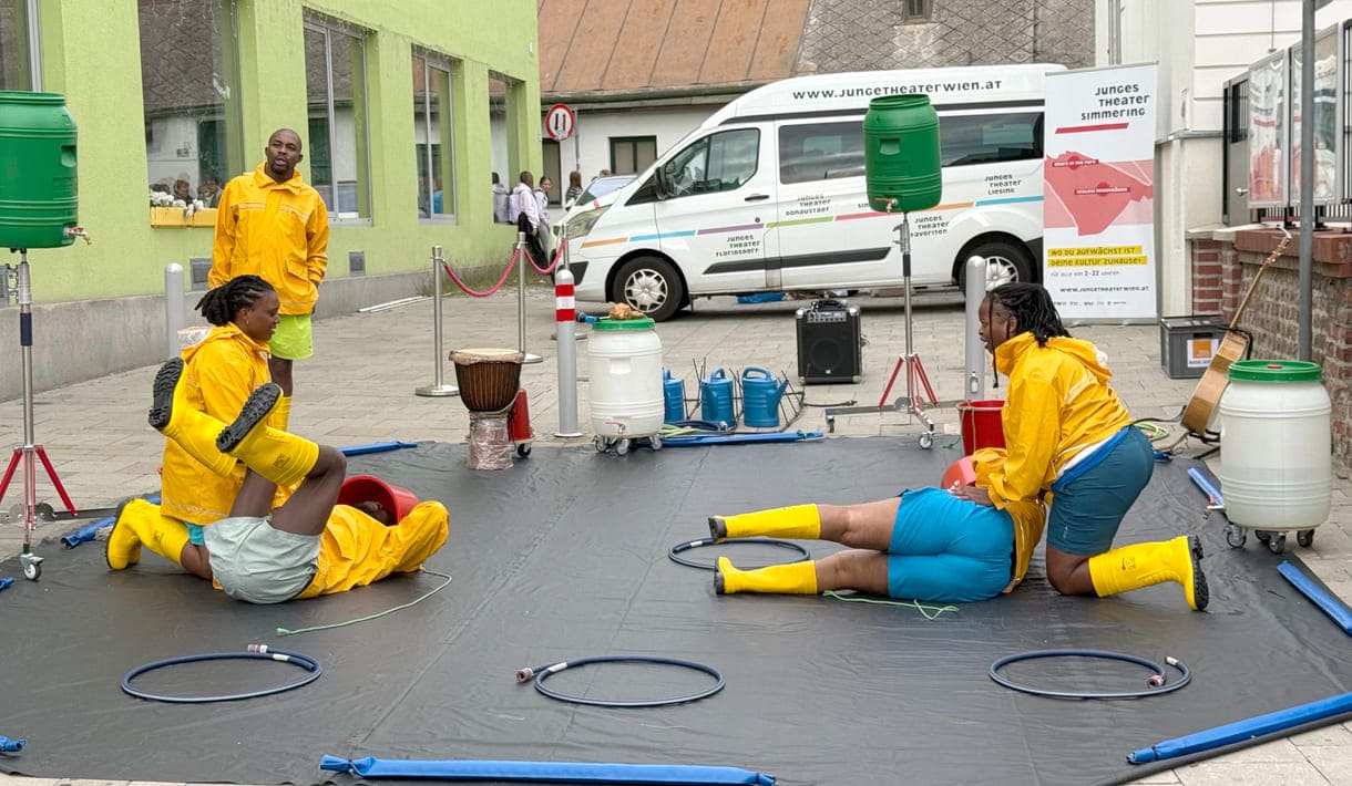 Schauspiel rund um Wasser