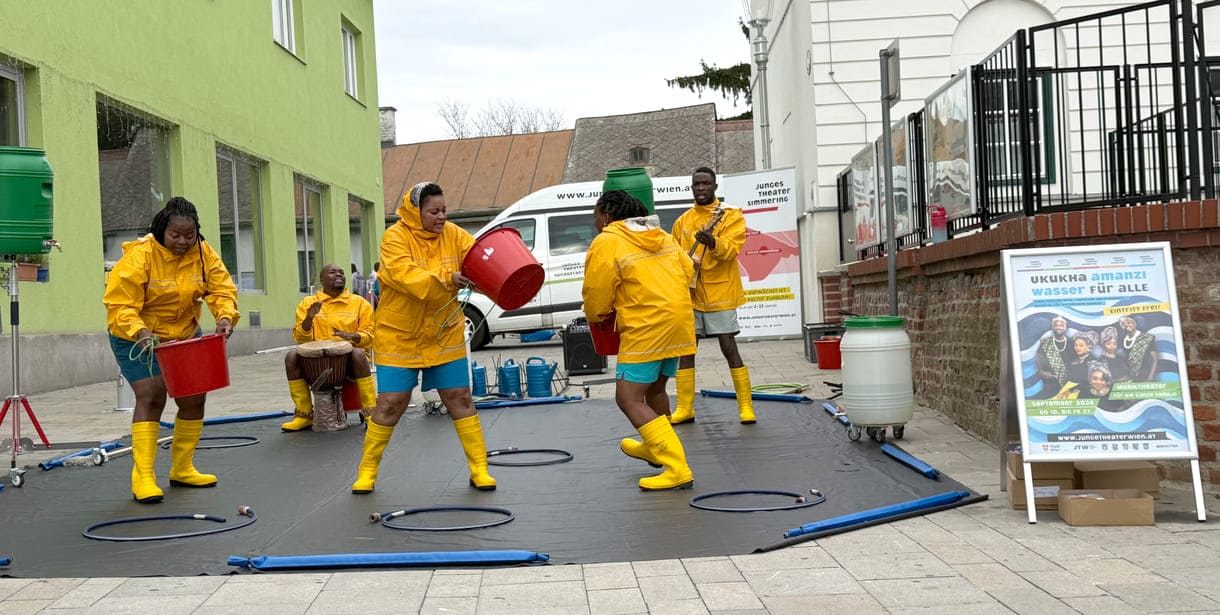 Schauspiel rund um Wasser
