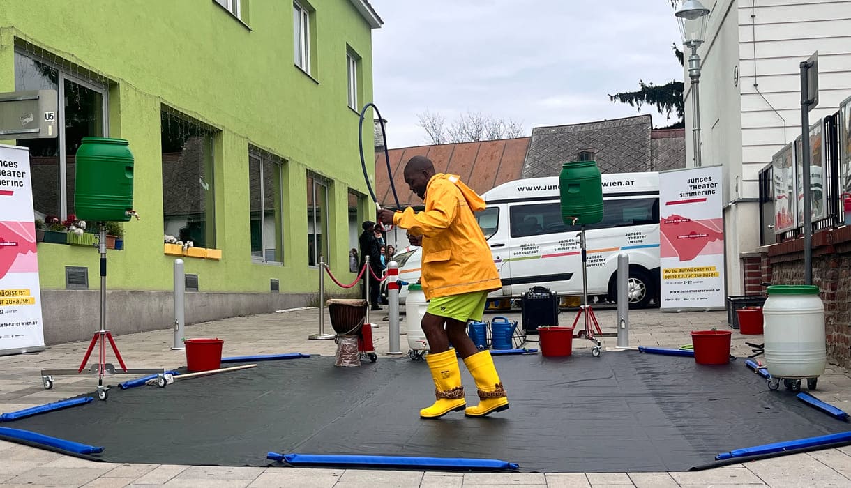 Schauspiel rund um Wasser