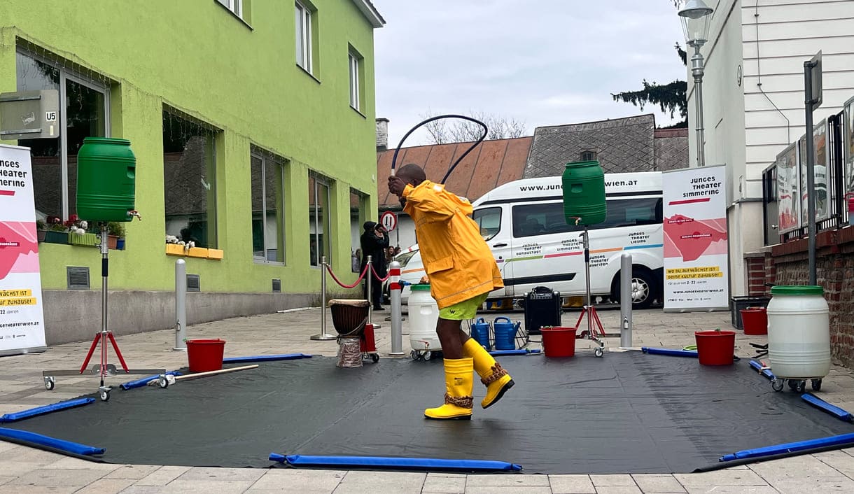 Schauspiel rund um Wasser