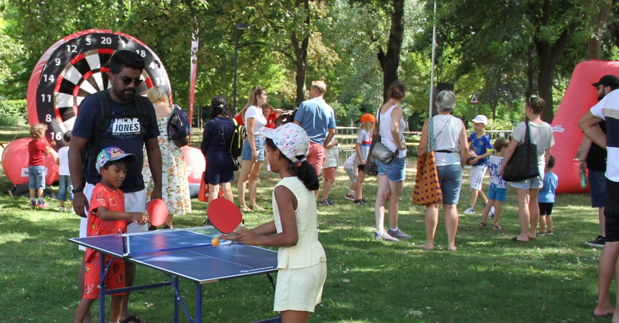 Von Tischtennis auf kleinem Tisch bis zu Klettern bietet das Sport-Areal einiges