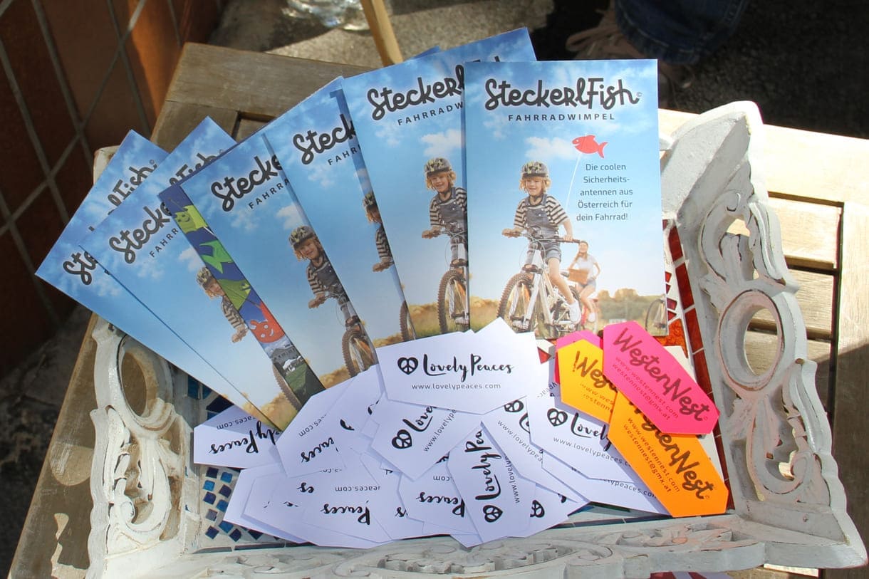 "Steckerlfisch" nannten Gaby und Andreas ihre leuchtenden Sicherheits-Fahrradwimpel mit Meeestier-Motiven, aber auch Peace-Zeichen