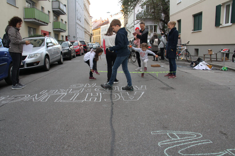 Straßenmalkreide sind zum Zeichnen UND Schreiben da...