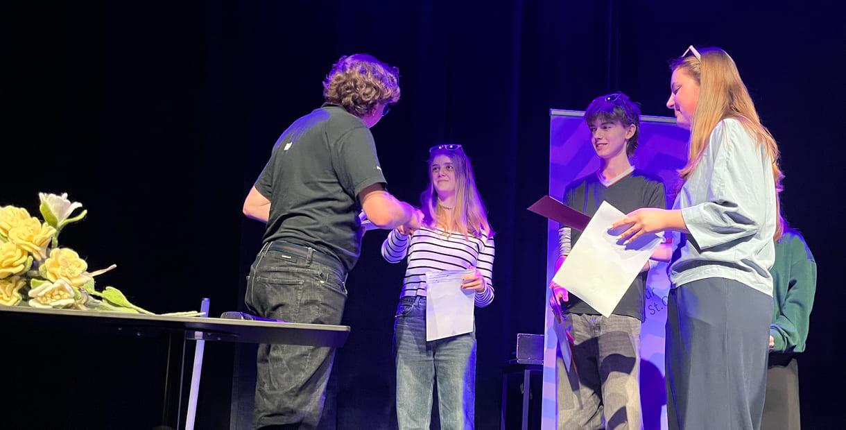 Der Szenographiepreis konnte von einem Vertreter direkt entgegengenommen werden