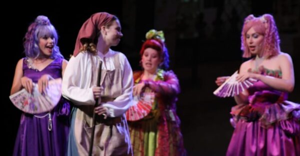 Szenenfoto aus "Cinderella" von teatro