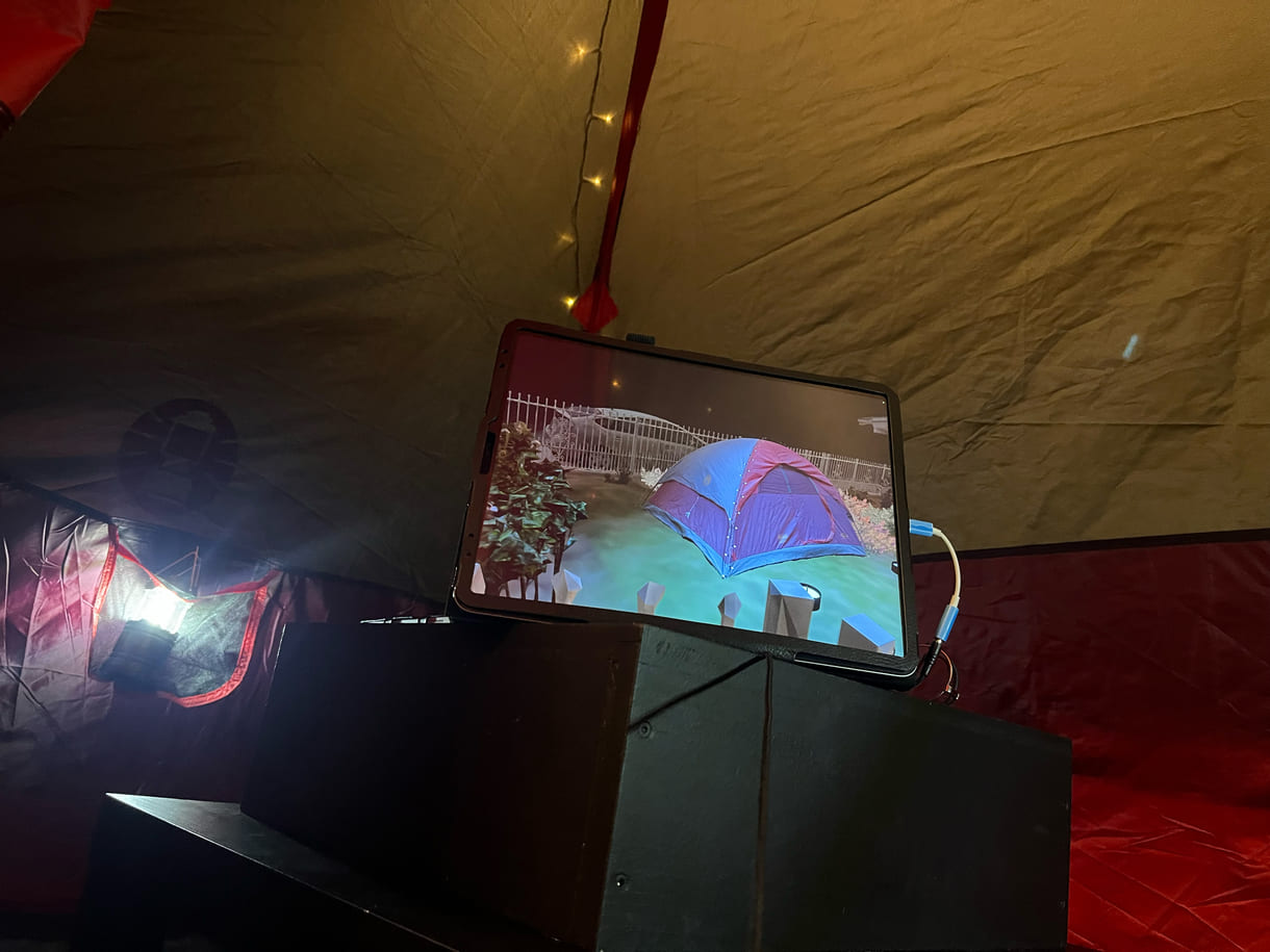 Foto aus "The Tent"- im Zelt