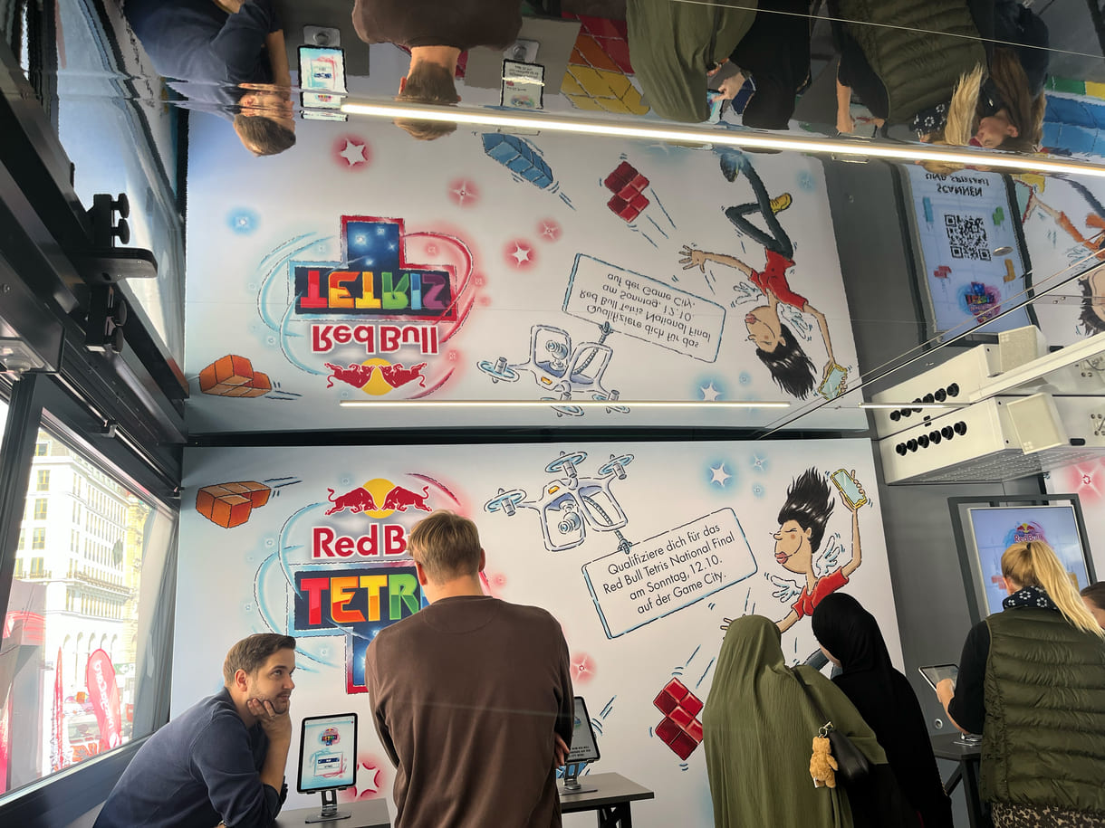 Tetris-Spielen - um High-Scores und damit Dubai-Tickets