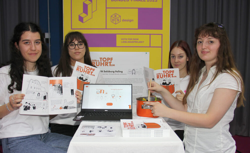 Michaela Bzonek, Elisa Hirnsperger, Antonia Köhnlein und Lena Eder zeigen ihre Graphic Novel und einen echten orangefarbenen Topf