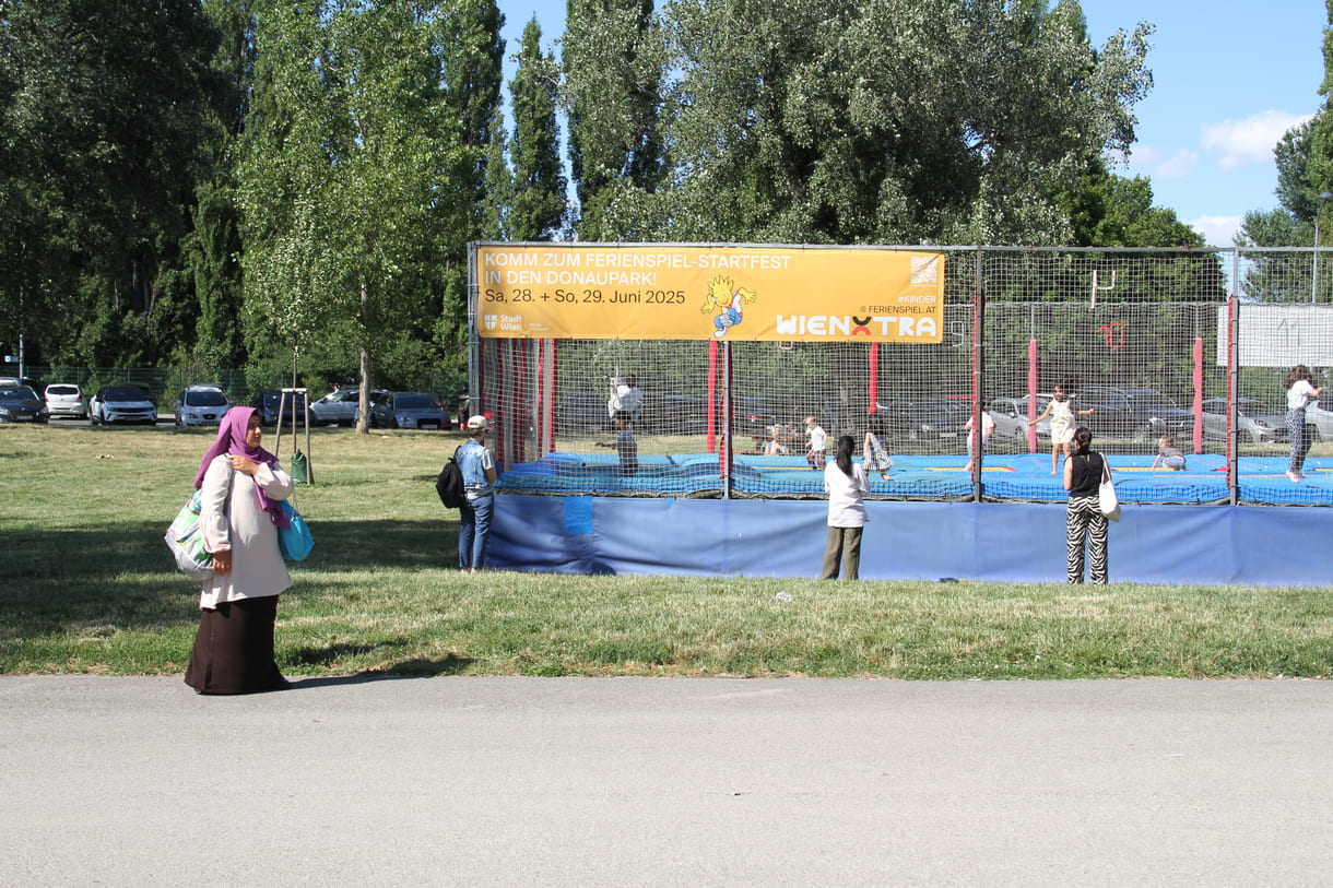 Trampolin-Springen - hier auch außerhalb des Ferienspiels möglich