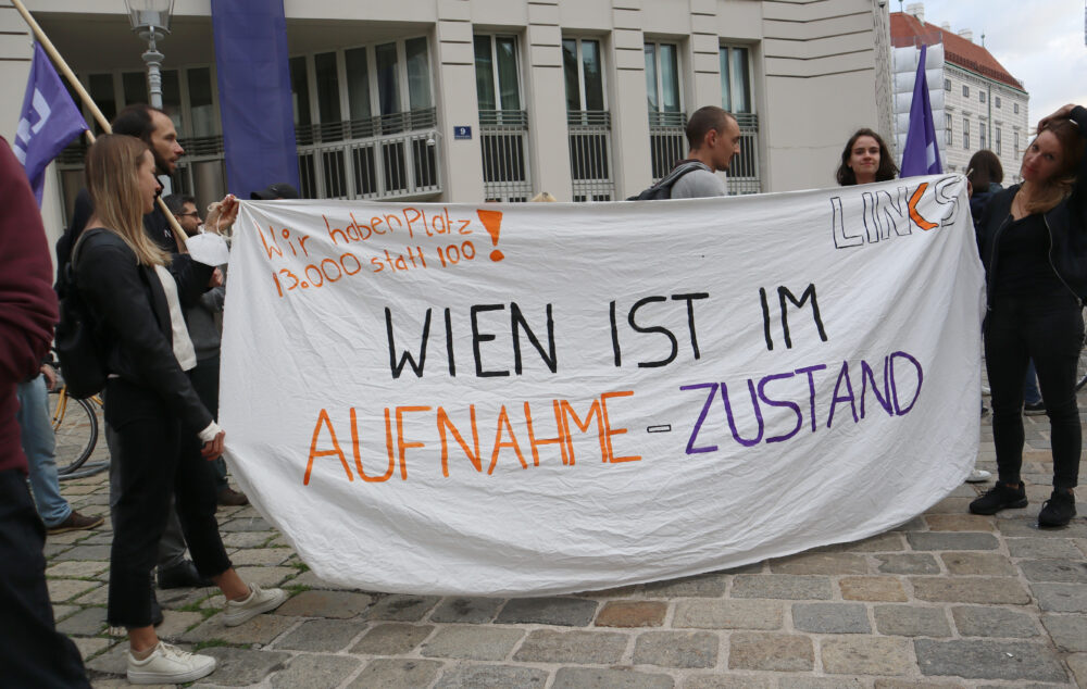 Fotos von der Afghanistan-Kundgebung vor Innen- und Außenministerium auf dem Wiener Minoritenplatz