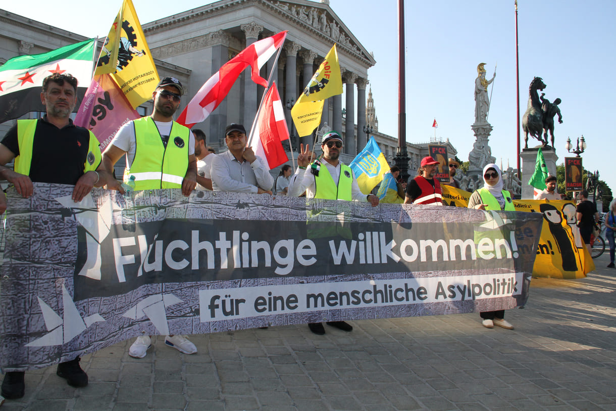 Transparent vor dem Parlament
