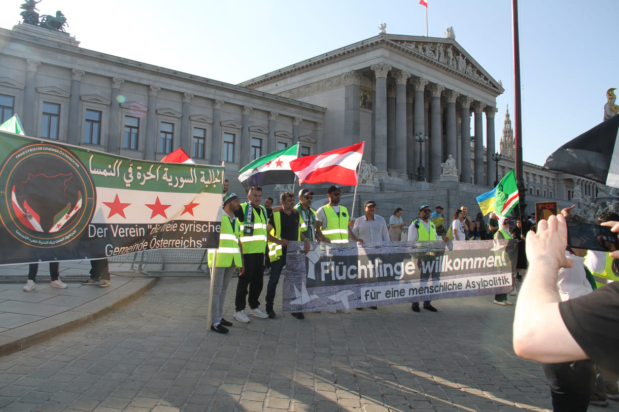 Transparent vor dem Parlament