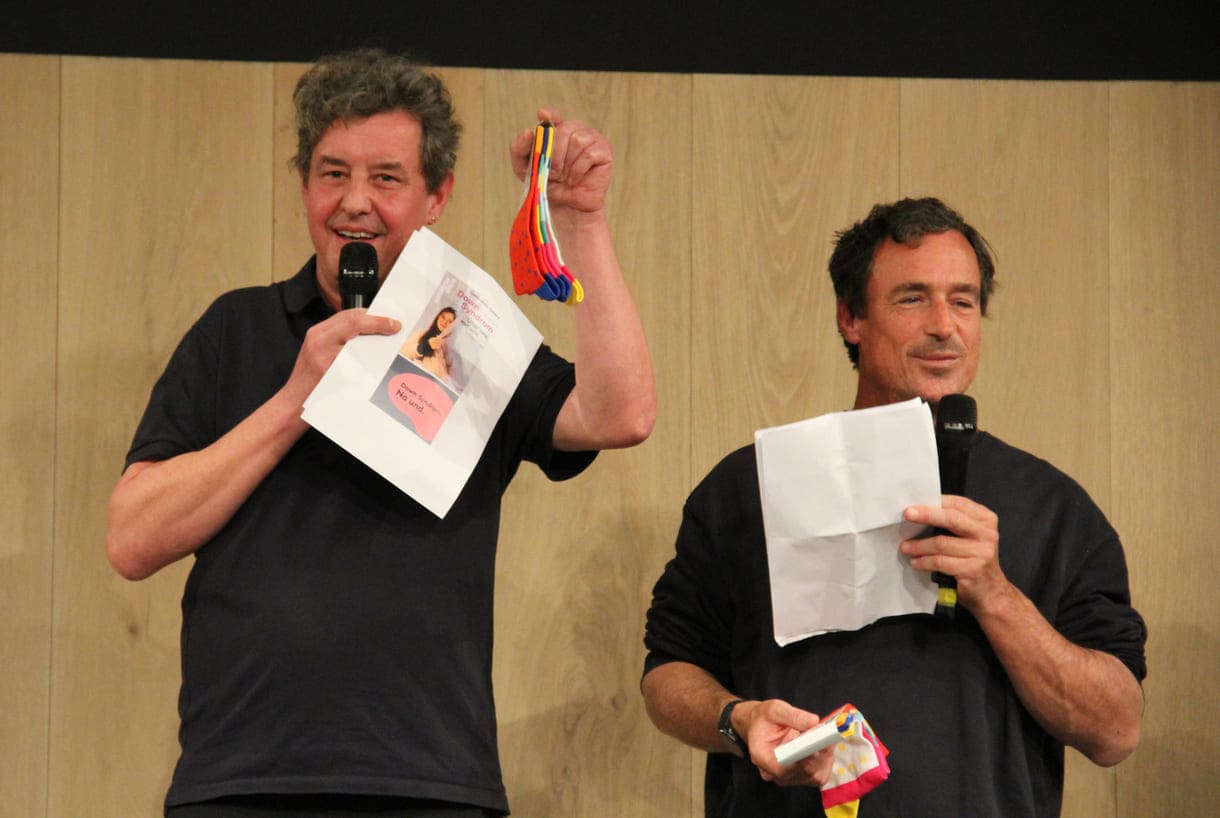 Mischa Kirisits, Philipp Horak und Simon Couvreur - die beiden ersteres aus dem kuratorischen Team der Ausstellung, letzterer der Down-Syndrom-Österreich-Präsident