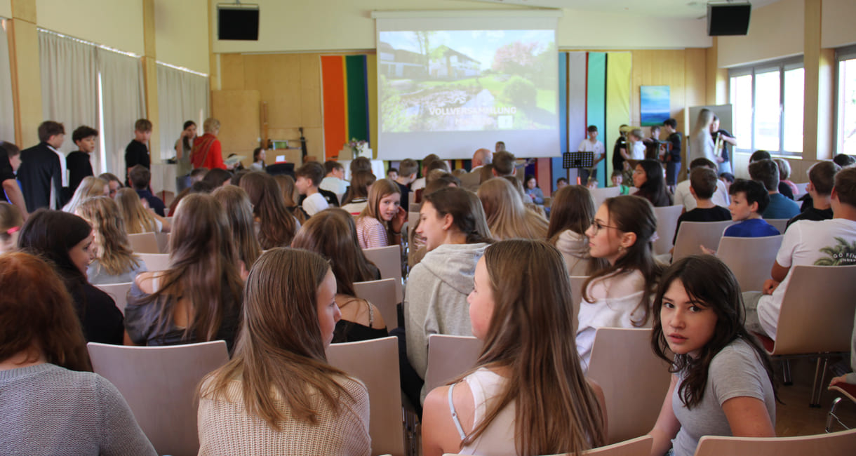 Blick auf die Vollversammlung in der Mittelschule Seitenstetten