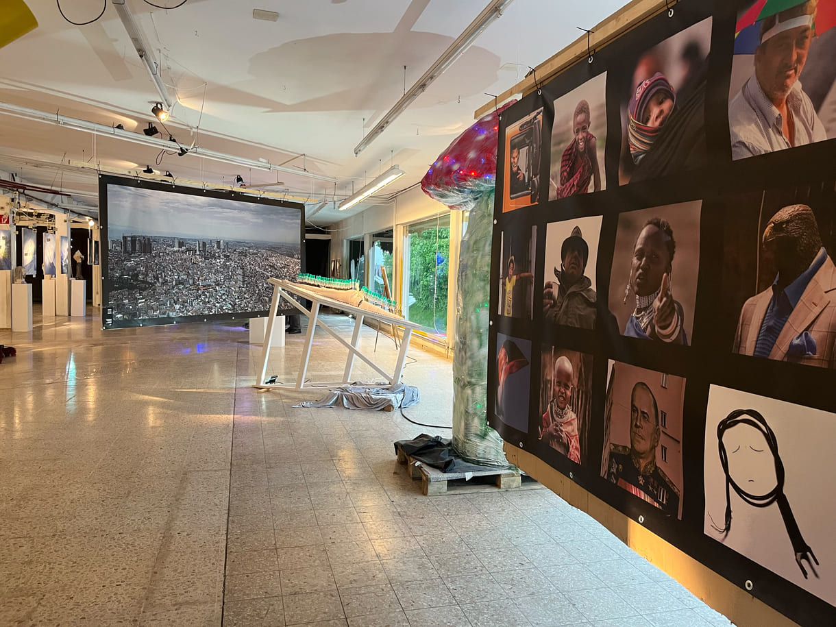 Bilder und Objekte der Ausstellung im 