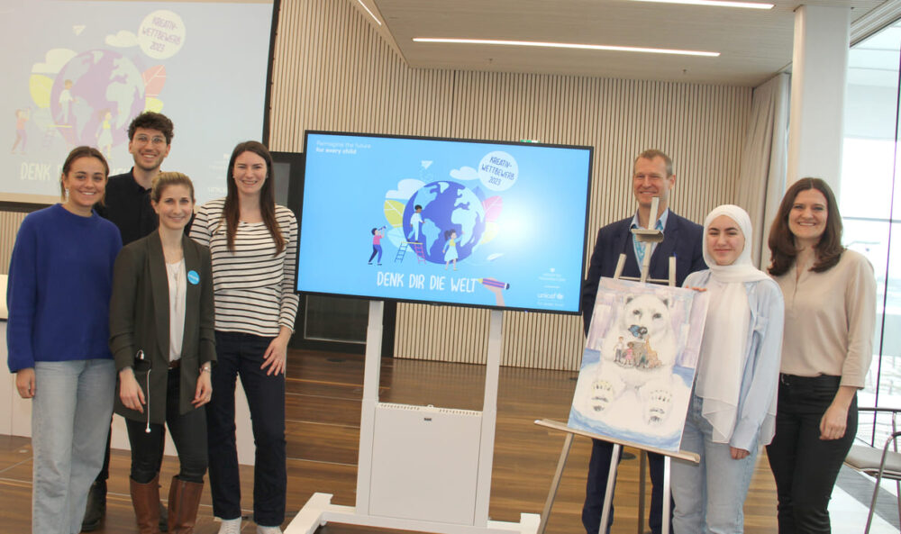 UNICEF-Team mit der Gewinnerin aus dem ersten Jahr: Sophie, Jakob, Lisa, Klara, Christoph, Nusaiba, Corinna