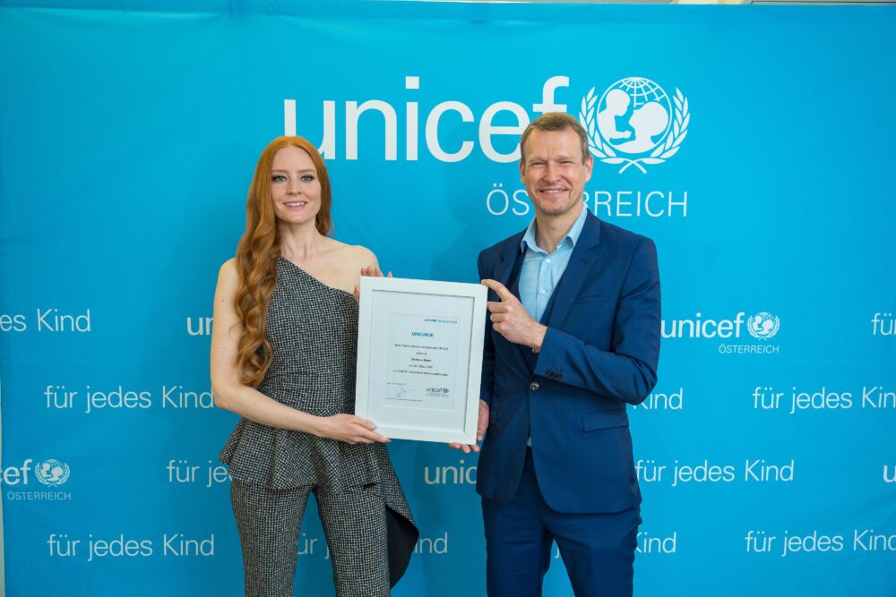 Barbara Meier, nun Ehrenbeauftragte von Unicef Österreich mit dem Geschäftsführer Christoph Jünger